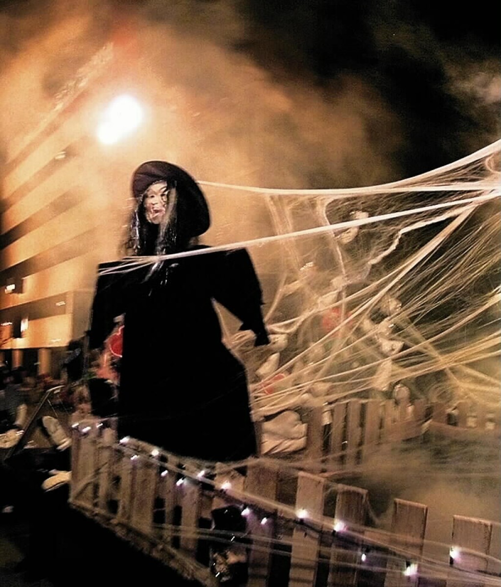 Halloween Parade... 10/31/98
